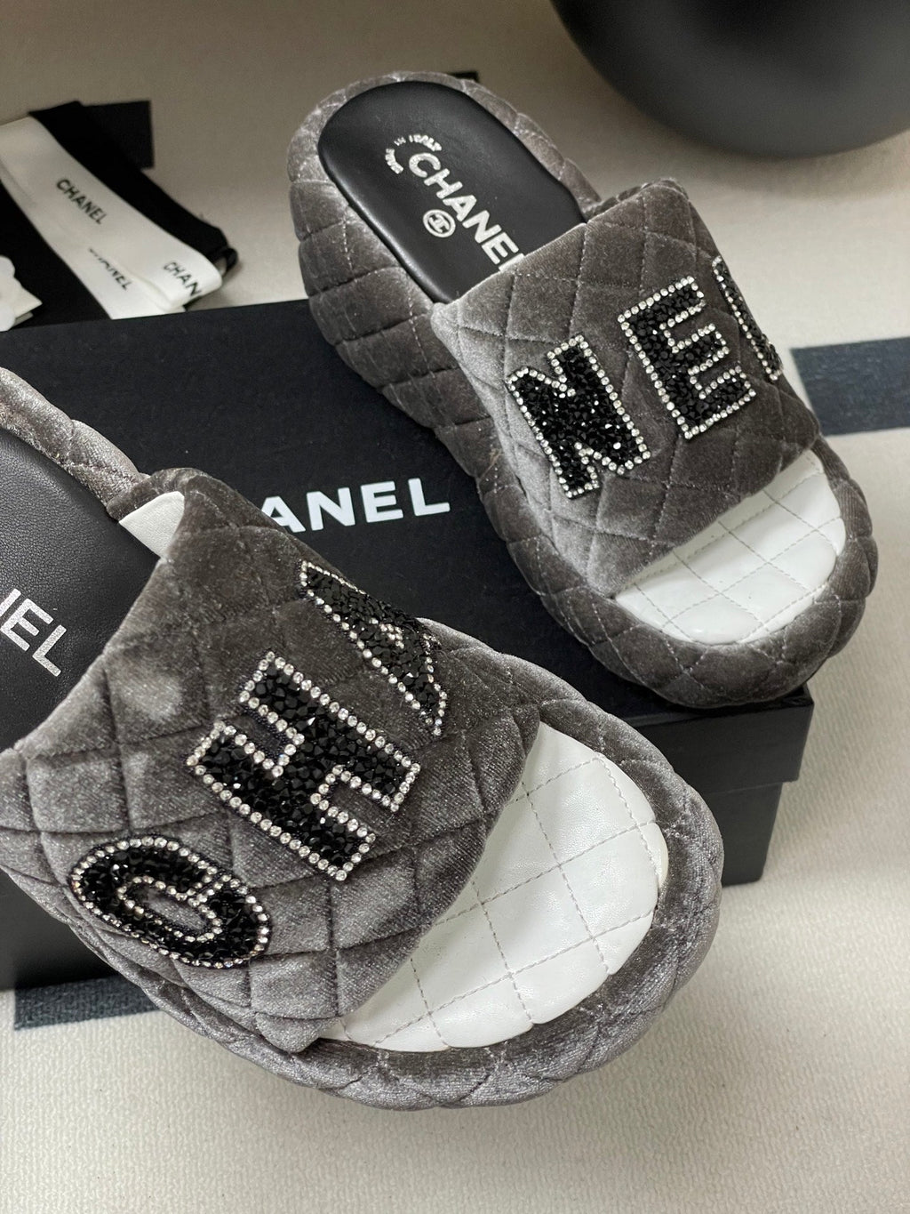 CC 25 Platform Slippers Grey Velvet Sheepskin 334239