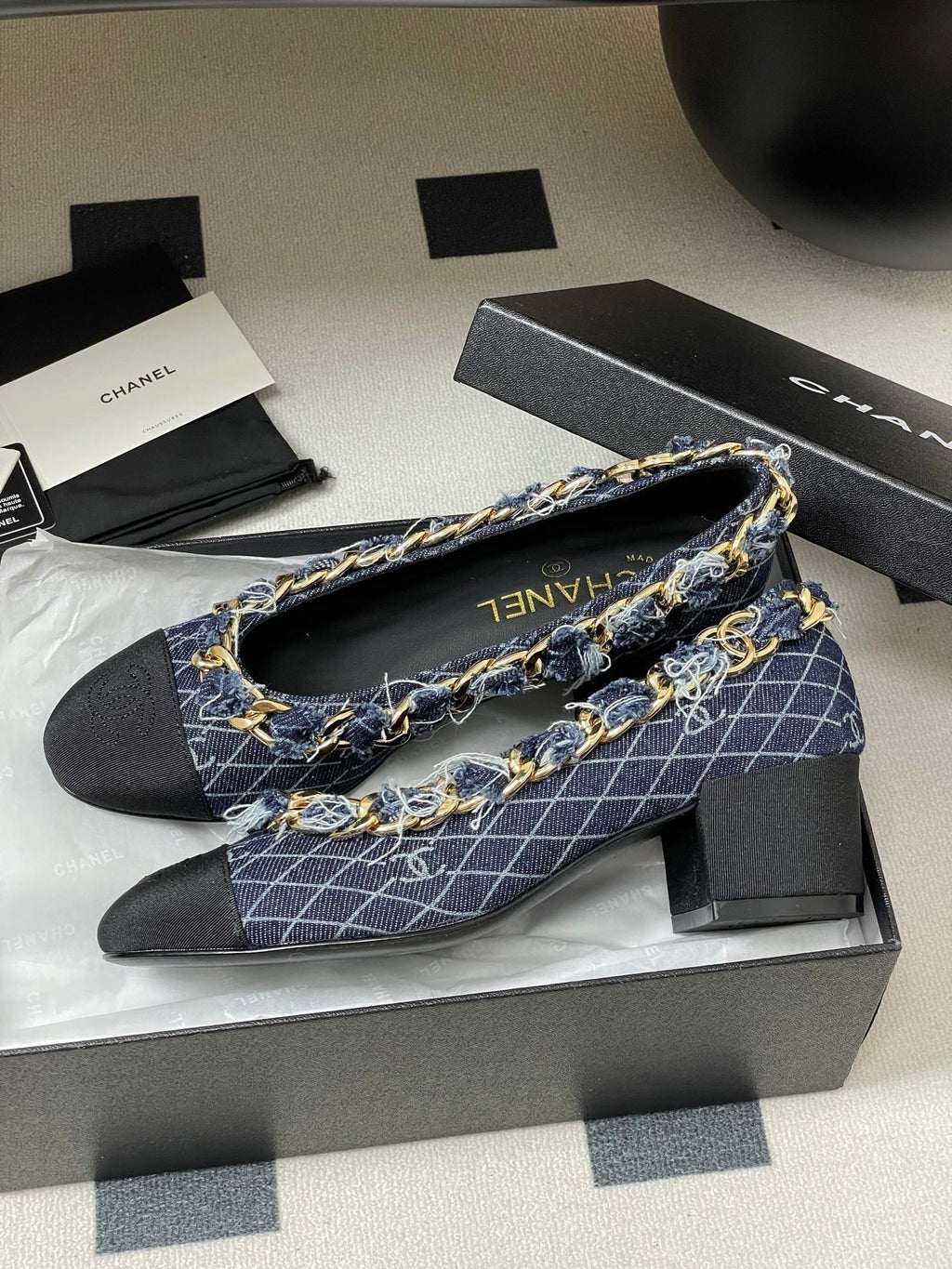 Chanel 25A 55mm Pump Big Chain Double C Dark Blue Denim Sheepskin 393811