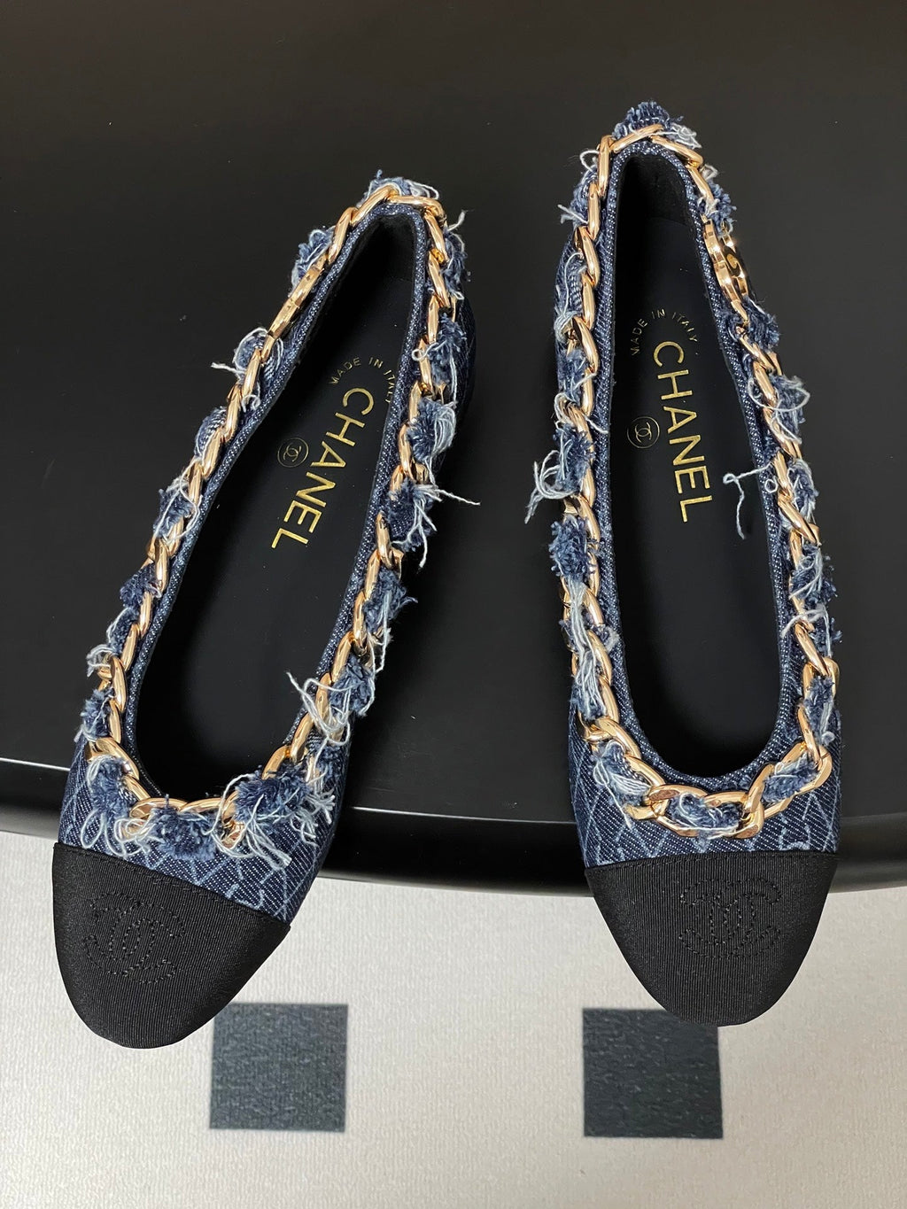 Chanel 25A Ballet Flats Big Chain Double C Dark Blue Denim Sheepskin 393816