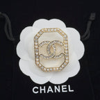 CC Brooch Gold 183383