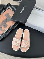 CC 25 Flower Slippers Pink Knitted 305304