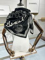 CC Square Scarf 140 CM In Black White Cashmere Silk 408418