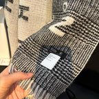 CC Scarf 194.4 CM In White Mix Black Cashmere 421437