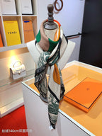 HM Elegant Knight 140 CM Green White Cashmere and Silk 293099