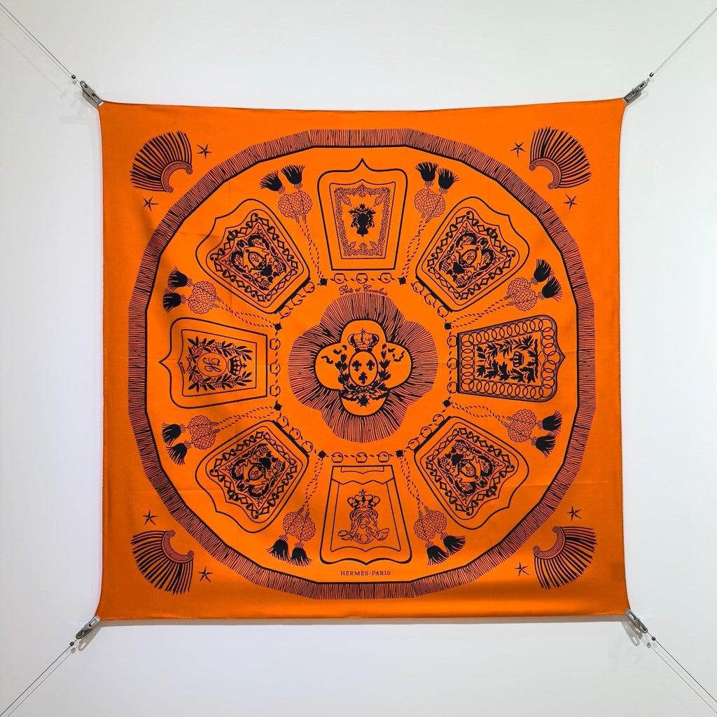 HM 26ss Double Sided Scarf 90 Orange Black Twill Silk 134423
