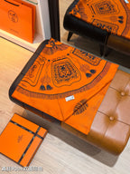 HM 26ss Double Sided Scarf 90 Orange Black Twill Silk 134423