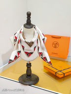 HM 26s Horse Scarf 90 White Brown Colorful Cashmere Silk 134433