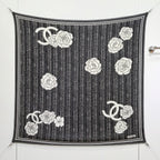CC 25 Camellia Scarf 140CM Black Cashmere 293087