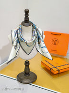HM 26ss Amazon Scarf 90 Blue White Colorful Twill Silk 126320