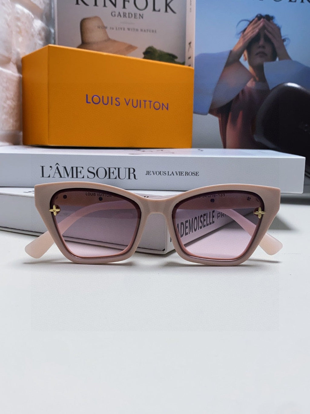 SQUARE SUNGLASSES 581358 IN NUDE PINK ACETATE EMBOSSED MONOGRAM LOGO