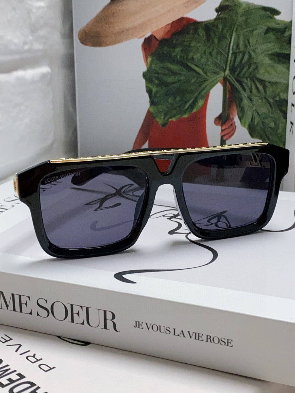 MASCOT PILOT SQUARE SUNGLASS 581378 IN BLACK ACETATE GOLD METAL