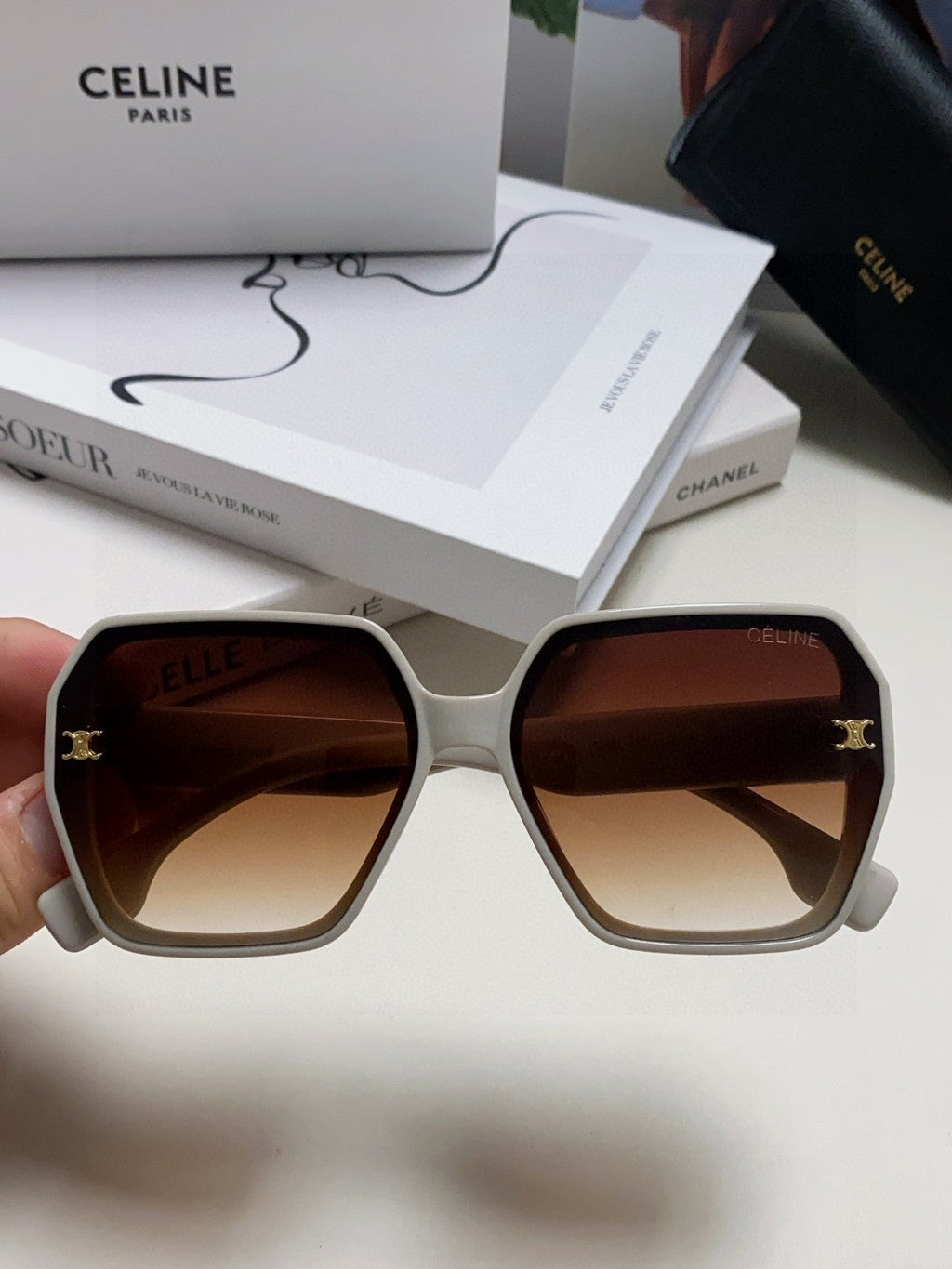 TRIOMPHE SUNGLASSES 552770 IN LIGHT GREY ACETATE