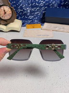 SQUARE SUNGLASSES 573318 IN GREEN ACETATE GREY SMOKE LENS