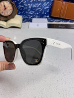 SQUARE SUNGLASS 575842 IN WHITE ACETATE
