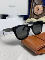 SQUARE SUNGLASS 575845 IN BLACK ACETATE BLACK LENSES