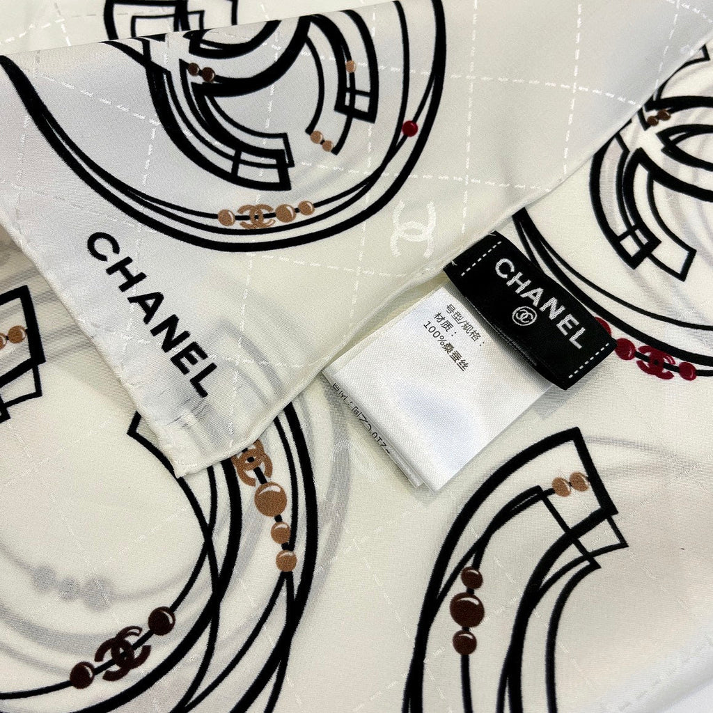 CC Square Scarf 90 CM In White Mix Black Silk 288721