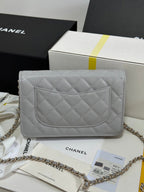 CC 25P Wallet On Chain 19cm Light Gray Cowhide Heart Rhinestone 243598