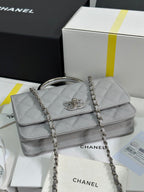 CC 25P Wallet Woc Handle 19cm Light Gray Leather Silver Hardware 243454