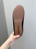 LP TOMORI SABOT MULES BLACK SUEDE