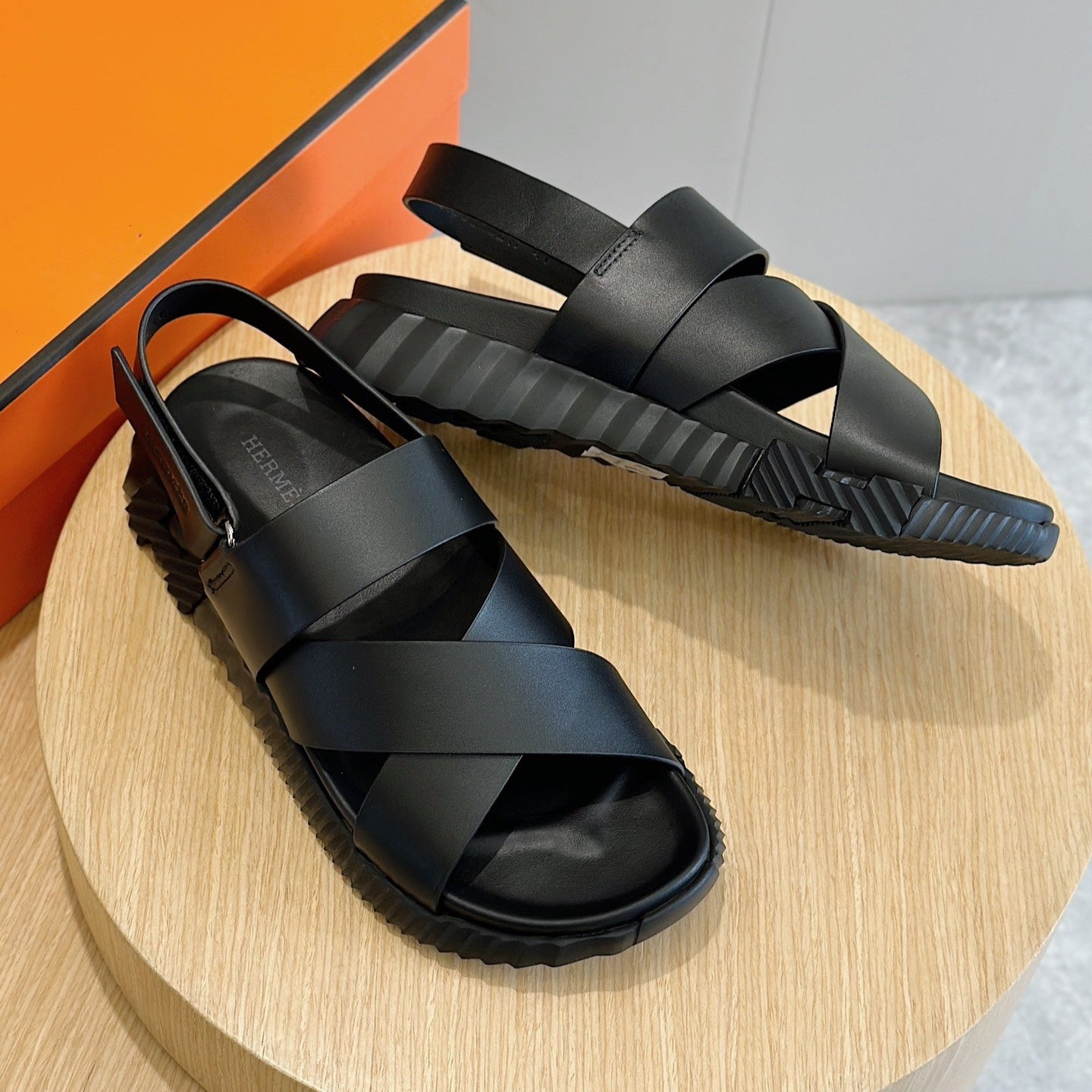 HM Men's Electric Sandals Black Calfskin 547685