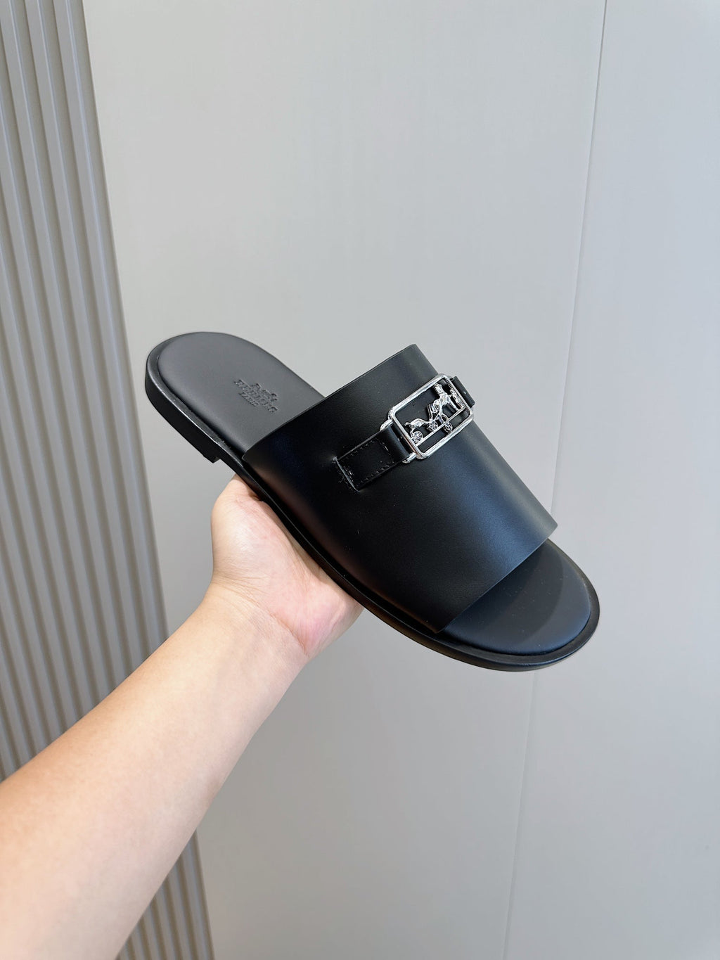 HM Men's Tenor Slide Black Calfskin 547659