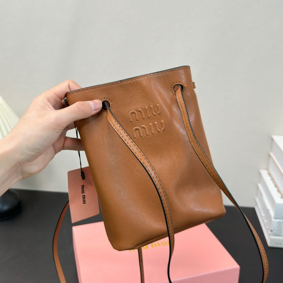 PHONE BAG 15 IN CINNAMON BROWN CALFSKIN