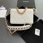 CC 19 Woc 19cm White Calfskin Gold Hardware