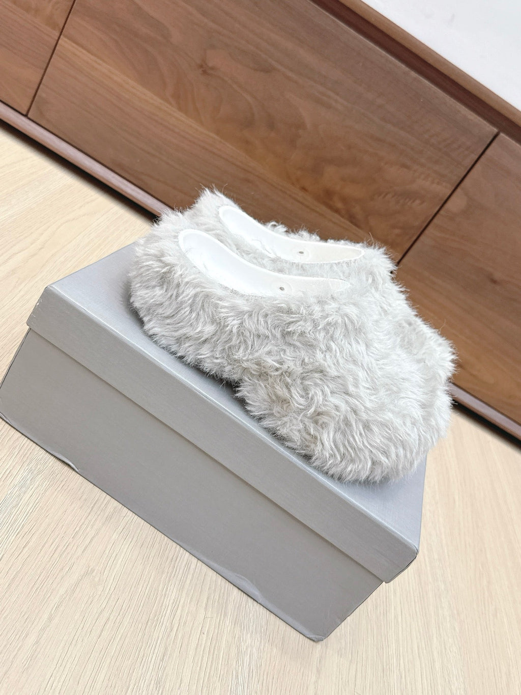 Balenciaga 25ss slippers light grey wool 462674