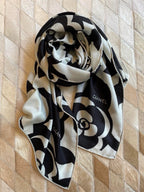 CC Scarf 190 CM In Black And White Floral Print Cashmere Silk 208542