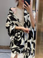 CC Scarf 190 CM In Black And White Floral Print Cashmere Silk 208542
