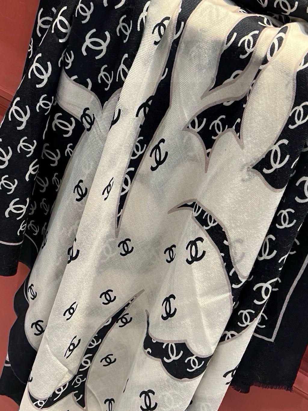 CC Scarf 200 CM In Black With White Logo Cashmere 363601