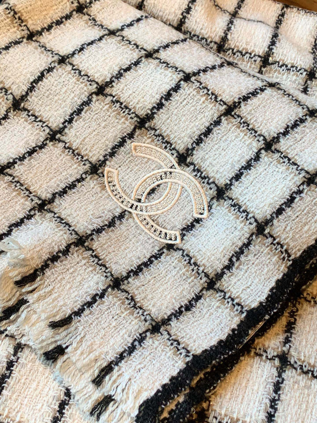 CC Scarf 200 CM In White With Black Plaid Cashmere 416803