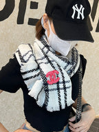 CC Scarf 190 CM In White With Black Stripes Wool  420038