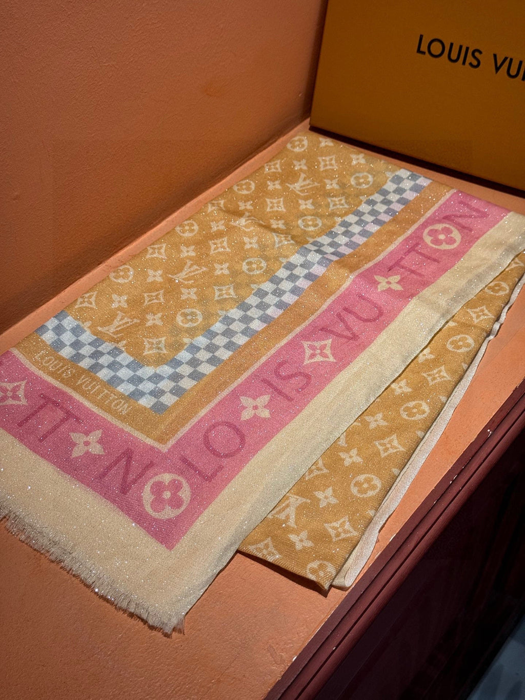 LV 25ss Scarf 200CM Yellow Pink Cashmere 293151