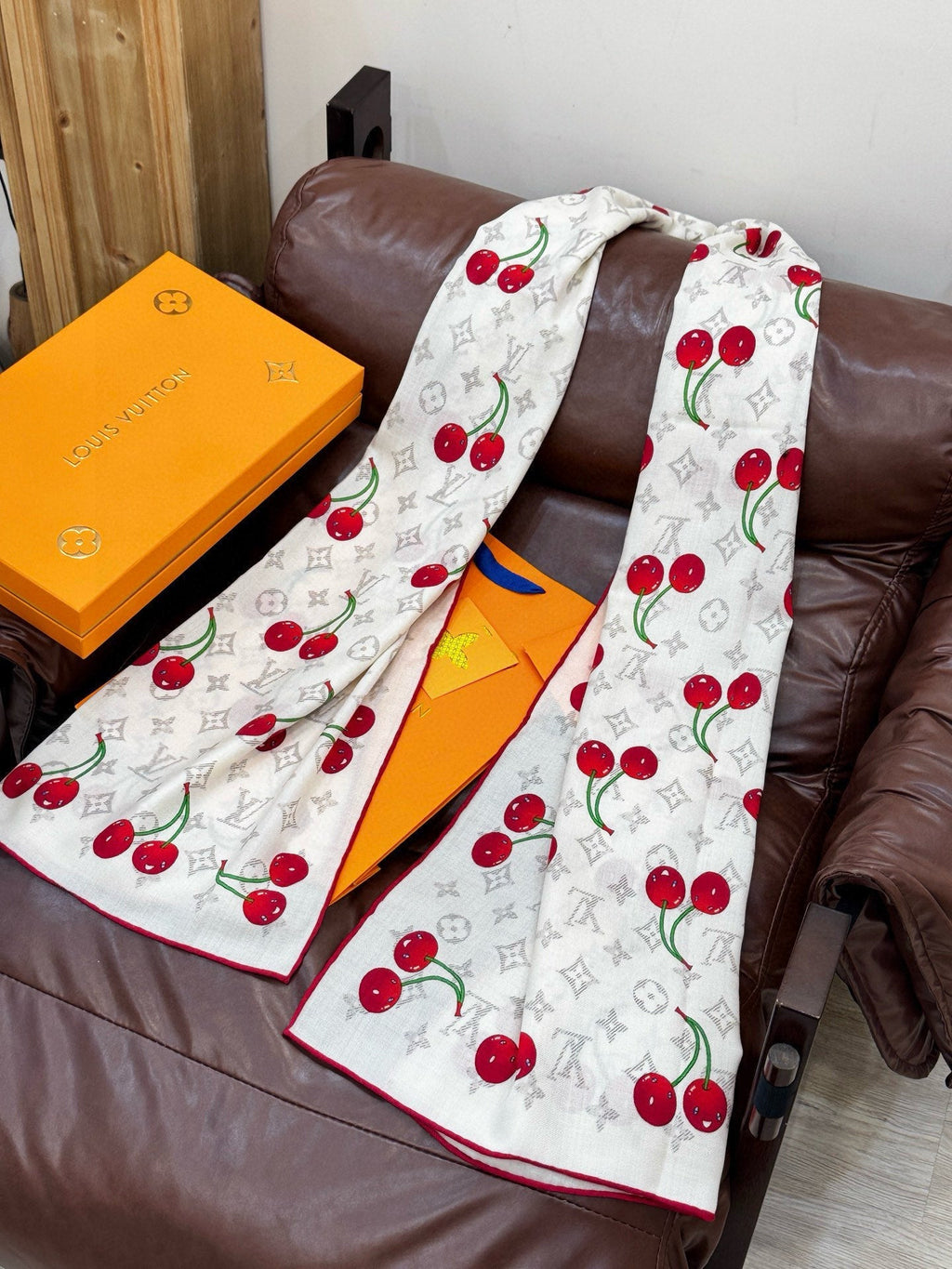 LV X TM Monogram Scarf 180CM White Red Cashmere 293168