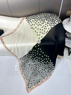 CC Square Scarf 140 CM In Black Mix White Cashmere 390937