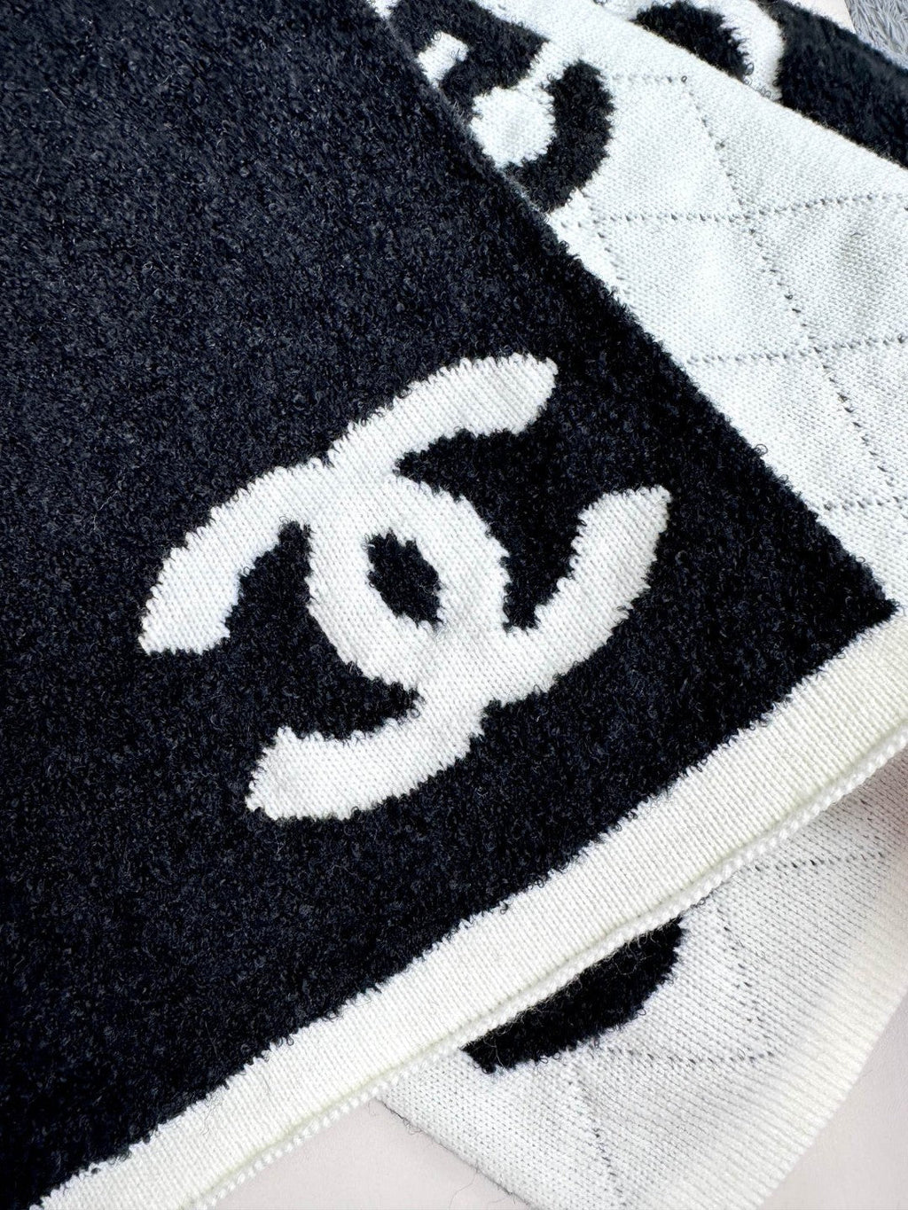 CC Scarf 180 CM In Black Mix White Cashmere And Wool Mix Silk 407255