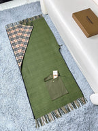 CHECK CAPE IN JADE GREEN WOOL 410153