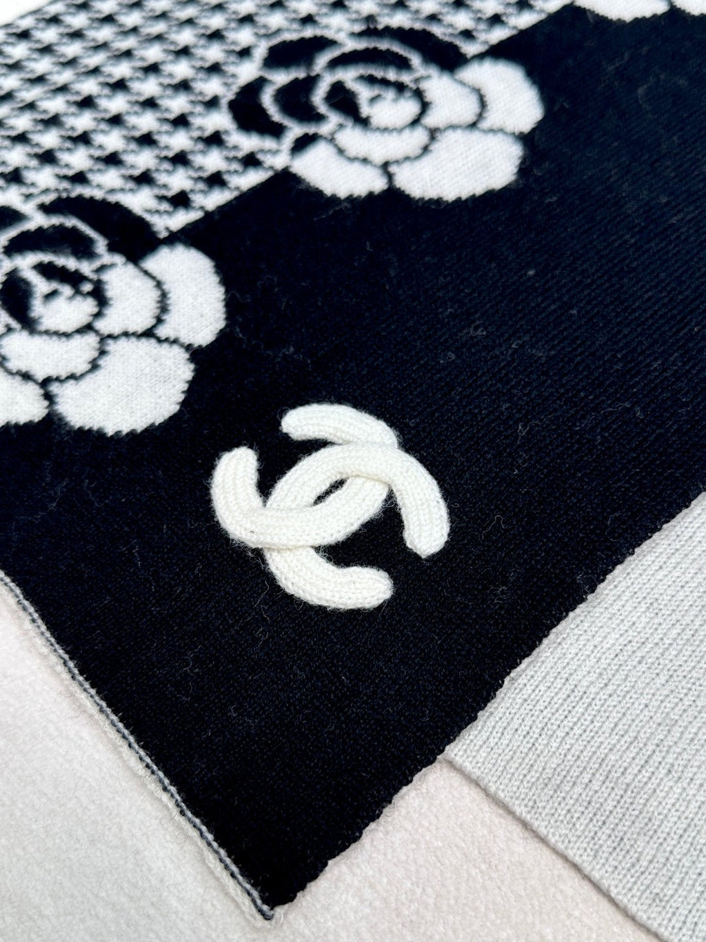 CC Scarf 180 CM In Black Mix White Cashmere Wool  411563