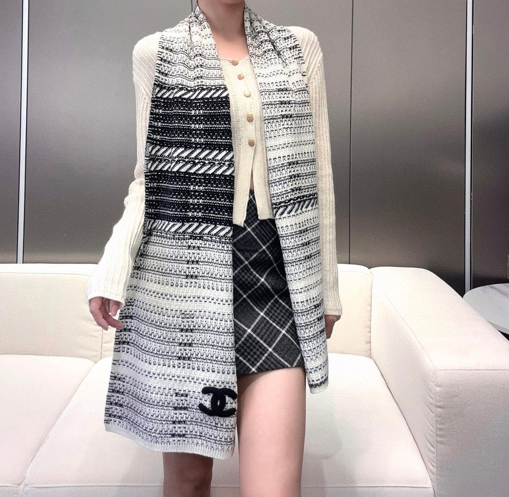 CC Scarf 180 CM In White Black Wool 422665