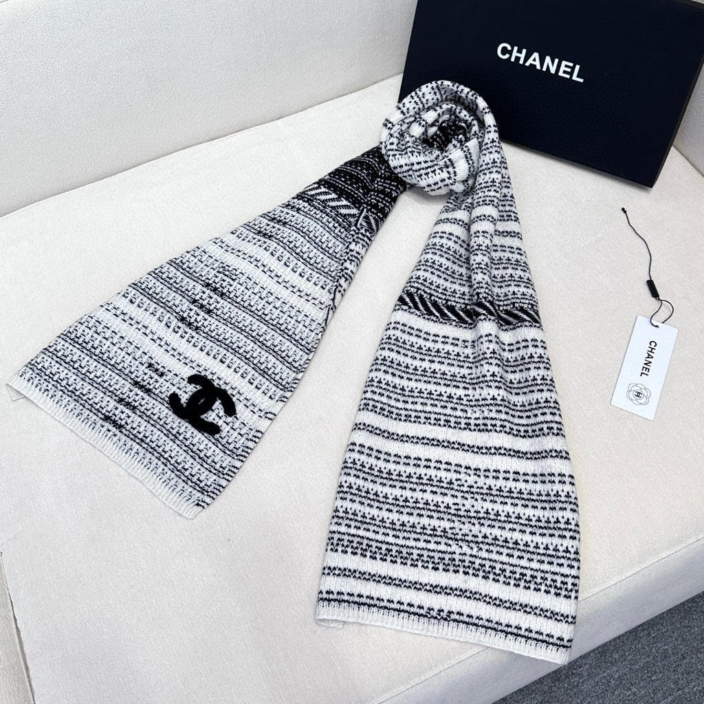 CC Scarf 180 CM In White Black Wool 422665