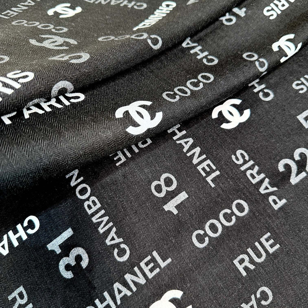 CC Square Scarf 140 CM In Black Cashmere Silk  422704