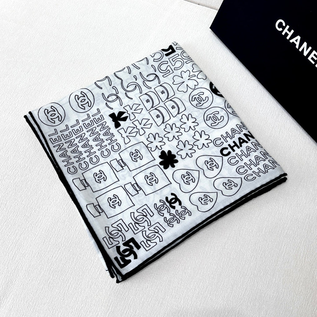 CC Square Scarf 140 CM In White Silk 424550