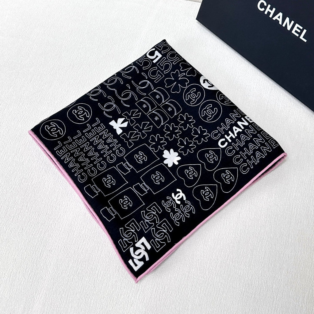 CC Square Scarf 140 CM In Black Silk 424551