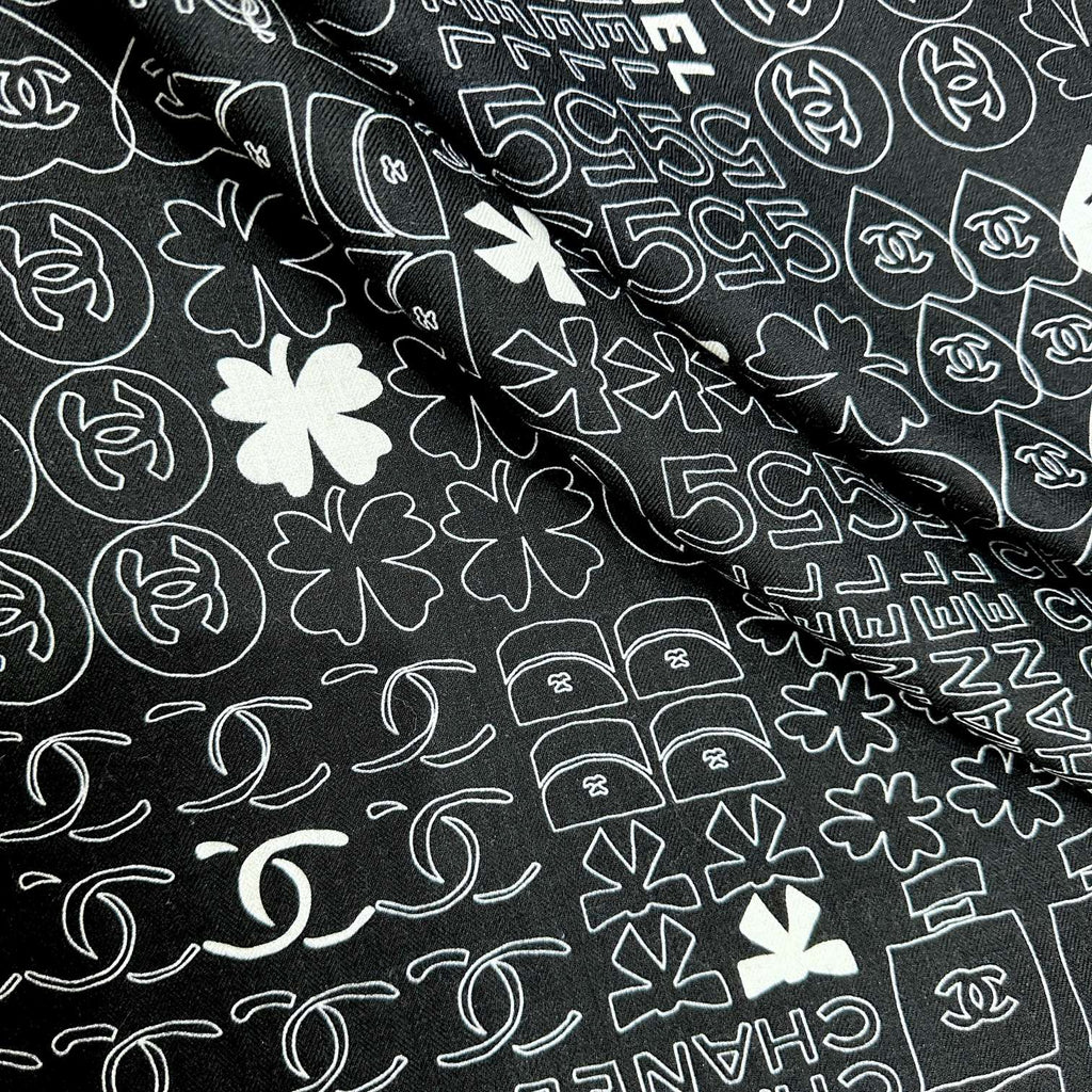 CC Square Scarf 140 CM In Black Silk 424551