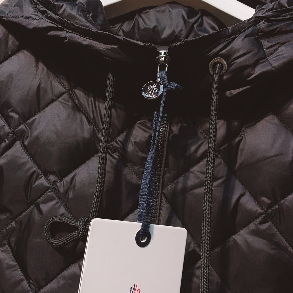 Moncler 25 Diamond-Patterned Down Jacket 301627