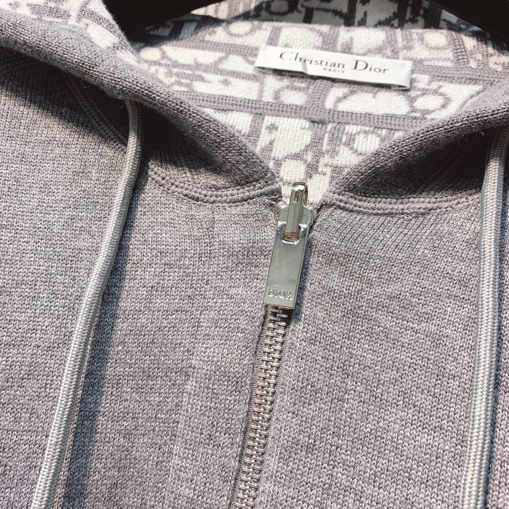 CD 25 Double-Sided Knitted Hooded Jacket 293319