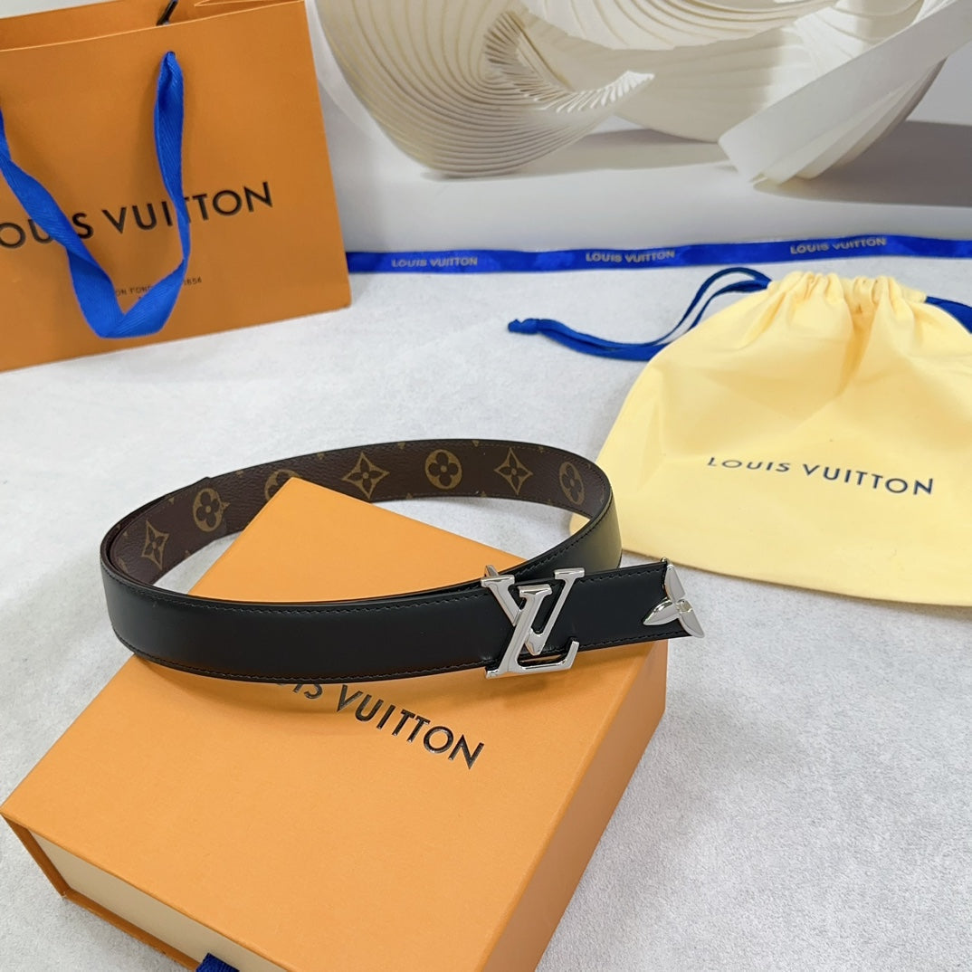 Pretty LV 30mm Reversible Belt Black Calfskin Silver Buckle
