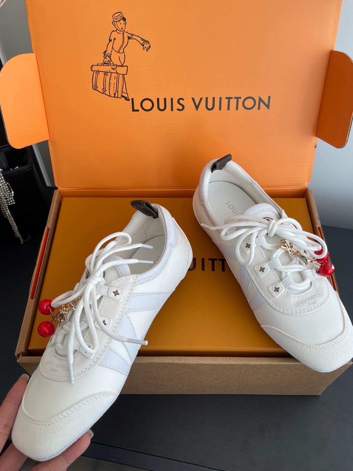 LV 26ss Ballet Sneakers White Cowhide Suede 631494