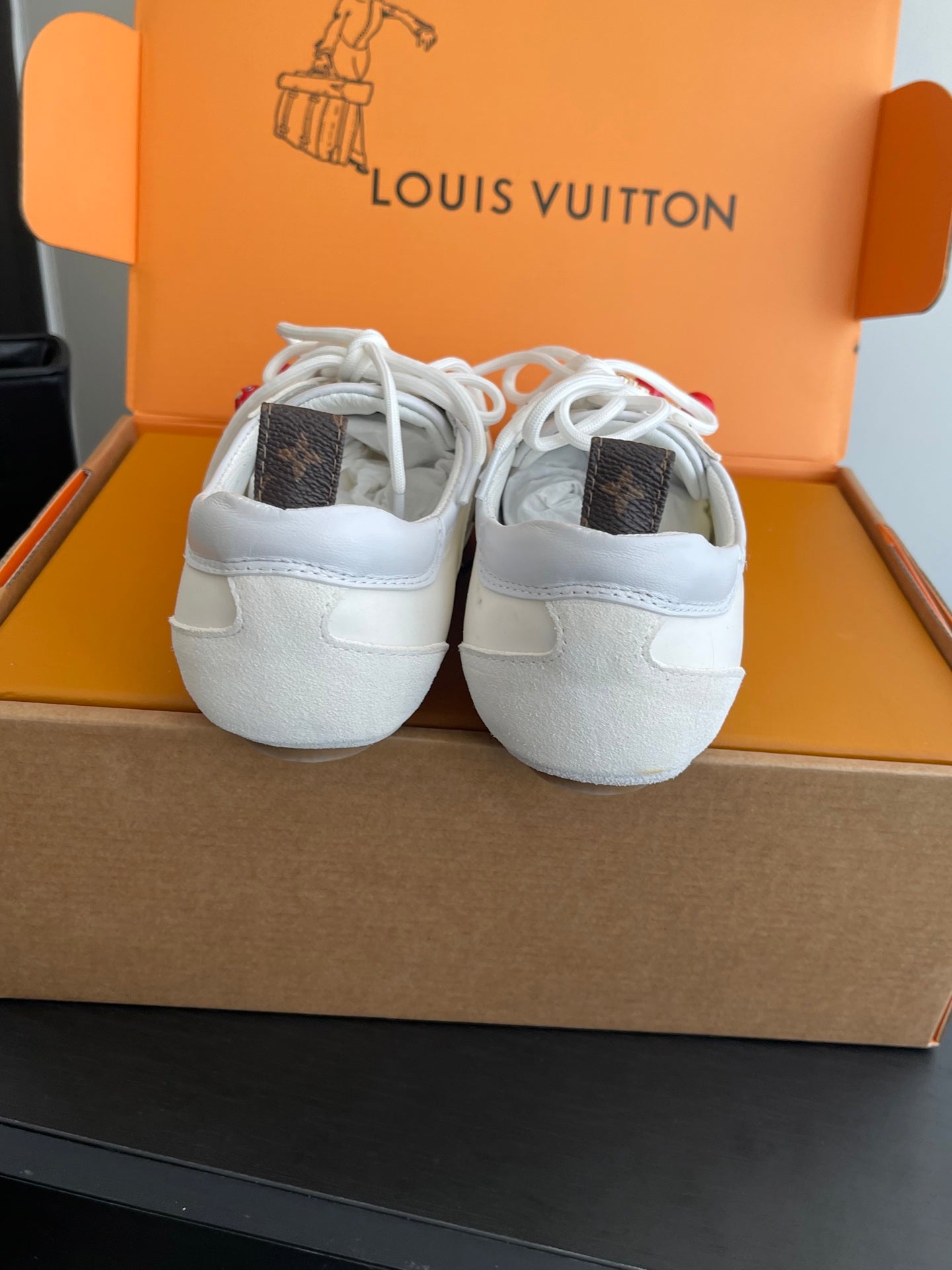 LV 26ss Ballet Sneakers White Cowhide Suede 631494